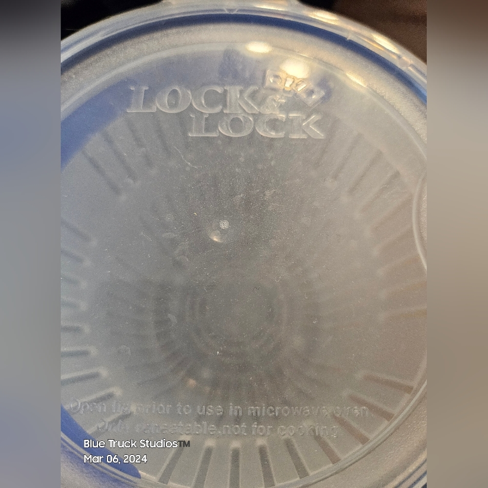 Lock & Lock Pickle Strainer Keeper Container - Picture 3 of 12